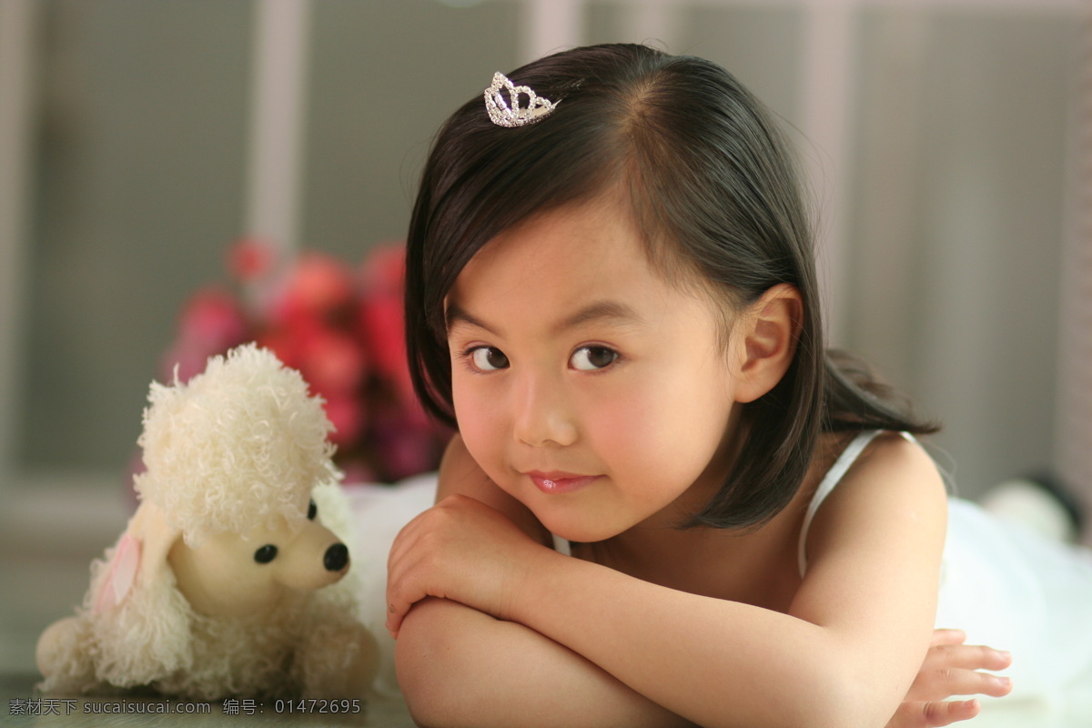 長發(fā) 兒童 兒童幼兒 活潑 可愛 可愛兒童 美少女 人物圖庫 童真 天真 小天使 小公主 小狗 毛茸玩具 藝術(shù)照