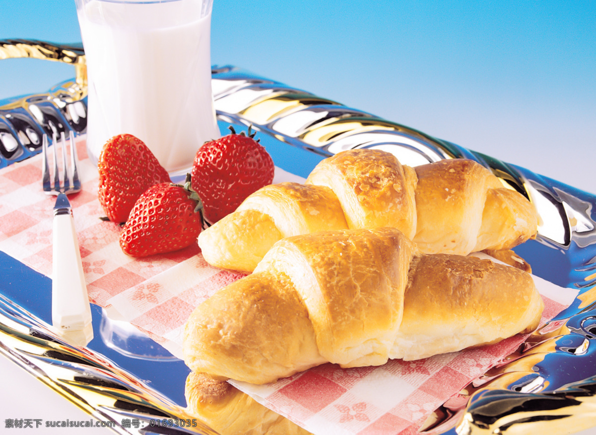 高清 静物摄影 壁纸 早餐面包 静物 早餐 面包 草莓 牛奶 牛角面包 餐饮美食 西餐美食
