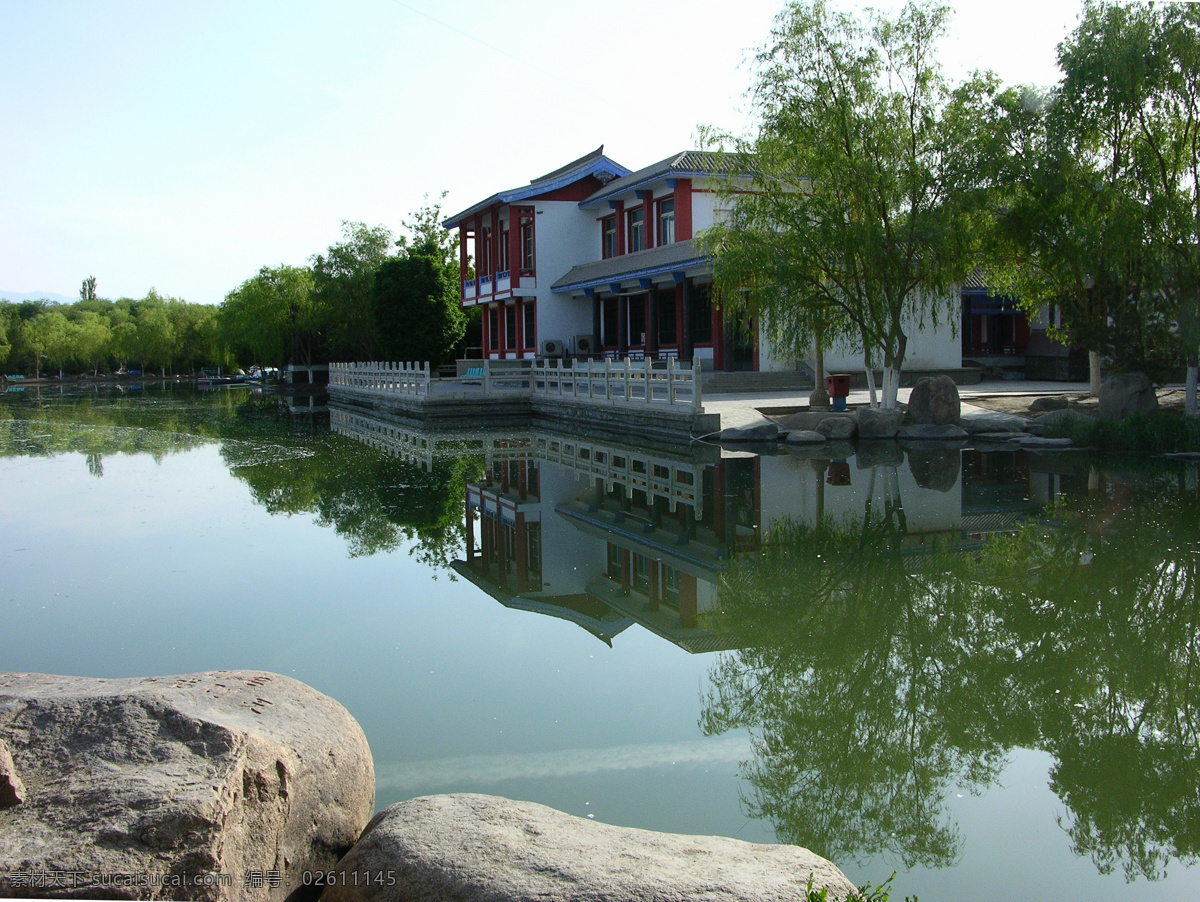 白云 倒影 房屋 風(fēng)景 風(fēng)景畫 湖面 湖水 藍(lán)天白云 藍(lán)天 樹木 云彩 水面 自然風(fēng)景畫 山水畫 大自然風(fēng)光 自然風(fēng)景 山水風(fēng)景 自然景觀 家居裝飾素材 山水風(fēng)景畫