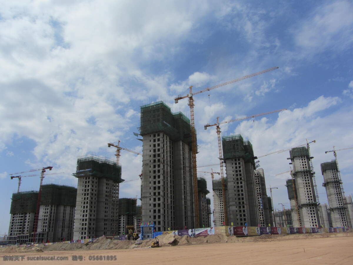 中联重科 塔机 群 塔 作业 建筑机械 塔式起重机 工程机械 塔吊 现代科技 工业生产