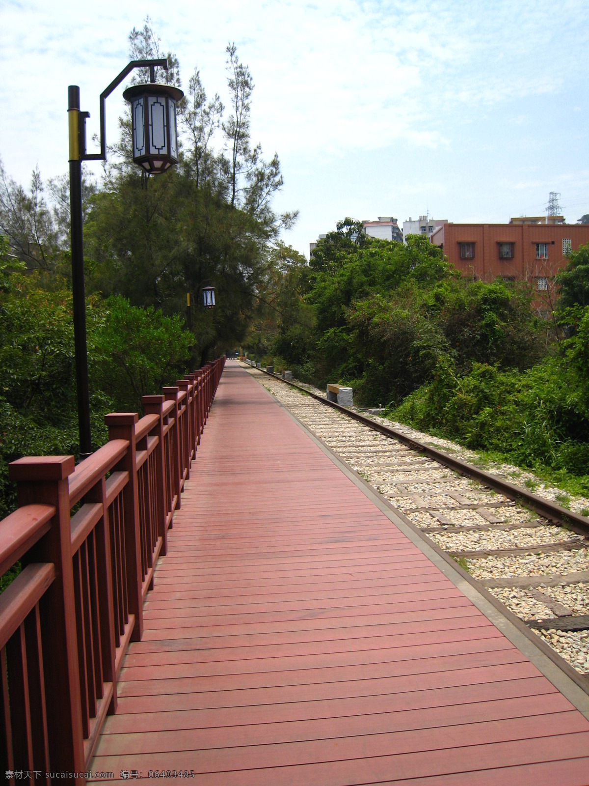 鐵路改造 老鐵路 廢棄鐵路線 景觀燈 護坡 黃土 爬山虎 炮仗花 欄桿 木棧道 自然風景 自然景觀