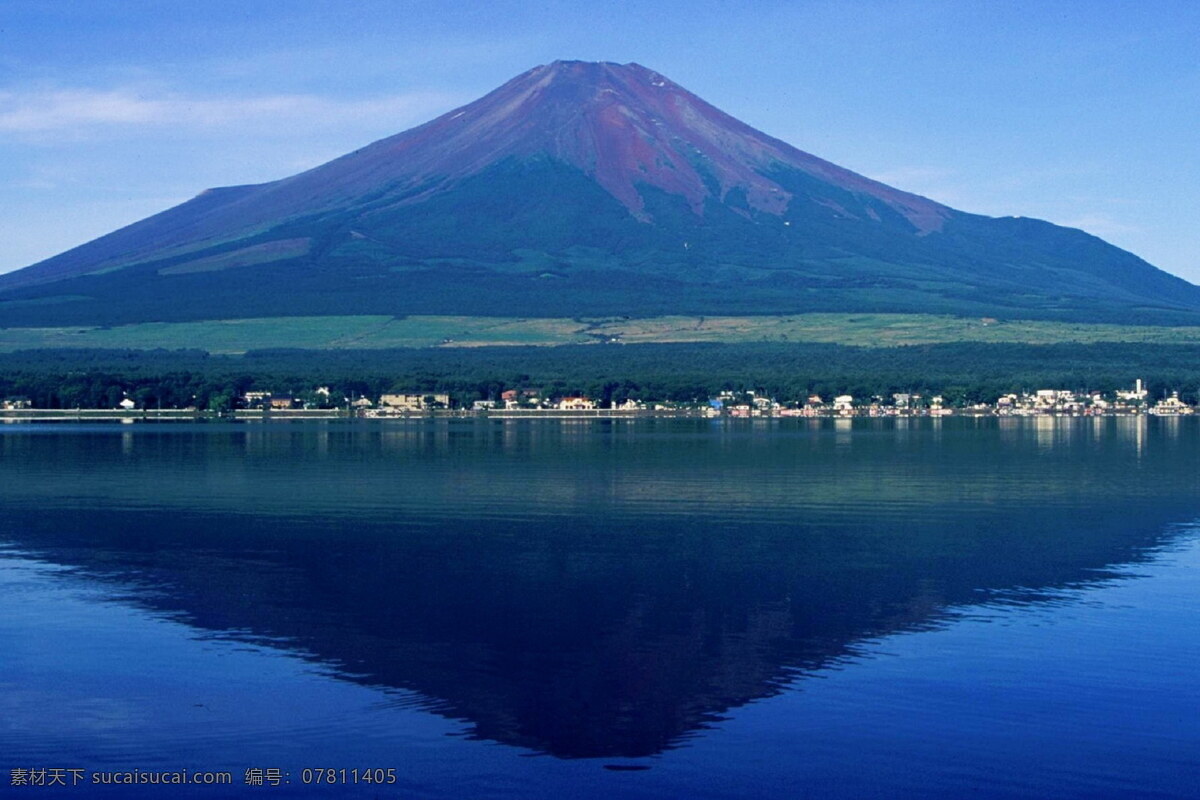 高清 日本 富士山 风景图片 高山 山峰 山峦 山下