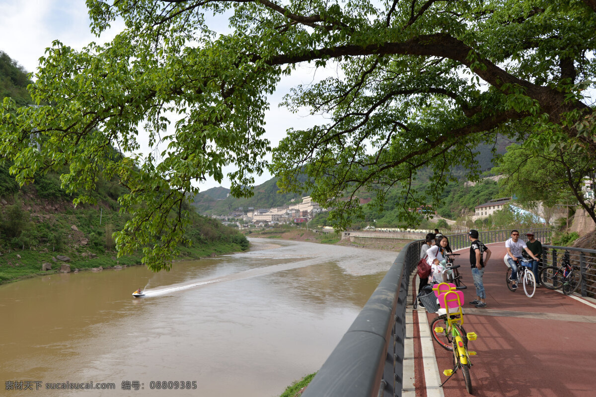 赤水 河谷 旅游图 自行车 赤水河 茅台风景图 旅游摄影 自然风景