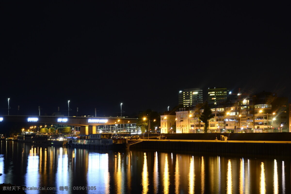 高清 荷兰 阿萨姆 夜景 荷兰风光 阿萨姆景观 城市夜景 璀璨灯光 现代建筑 繁华都市 河水 河道 倒影 城市风光