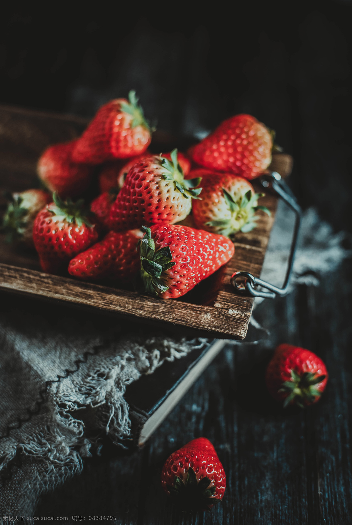 奶油草莓 草莓 新鲜草莓 水果 新鲜 摆拍 静物 丹东草莓 餐饮美食 传统美食