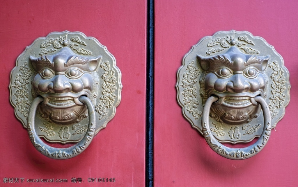 中式 大门 朱门 门环 拉手 门把手 把手 门 红色 兽 传统 古典 建筑 艺术 铜 金属 特写 无人 生活百科 生活素材