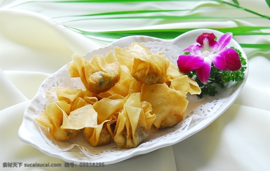 香脆云吞 美食 傳統(tǒng)美食 餐飲美食 高清菜譜用圖