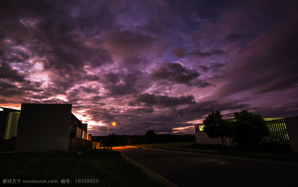 澳洲 夜晚 小镇 风景 紫色 云彩 阴影 千库原创