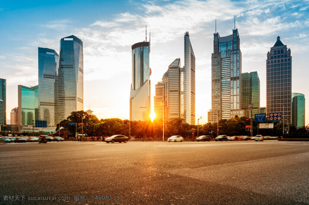 城市建筑 现代建筑 城市街景 高楼大厦 夕阳美景 城市天际线 建筑群 城市生活 都市风光 道路交通 蓝天白云 落日余晖 都市现代化