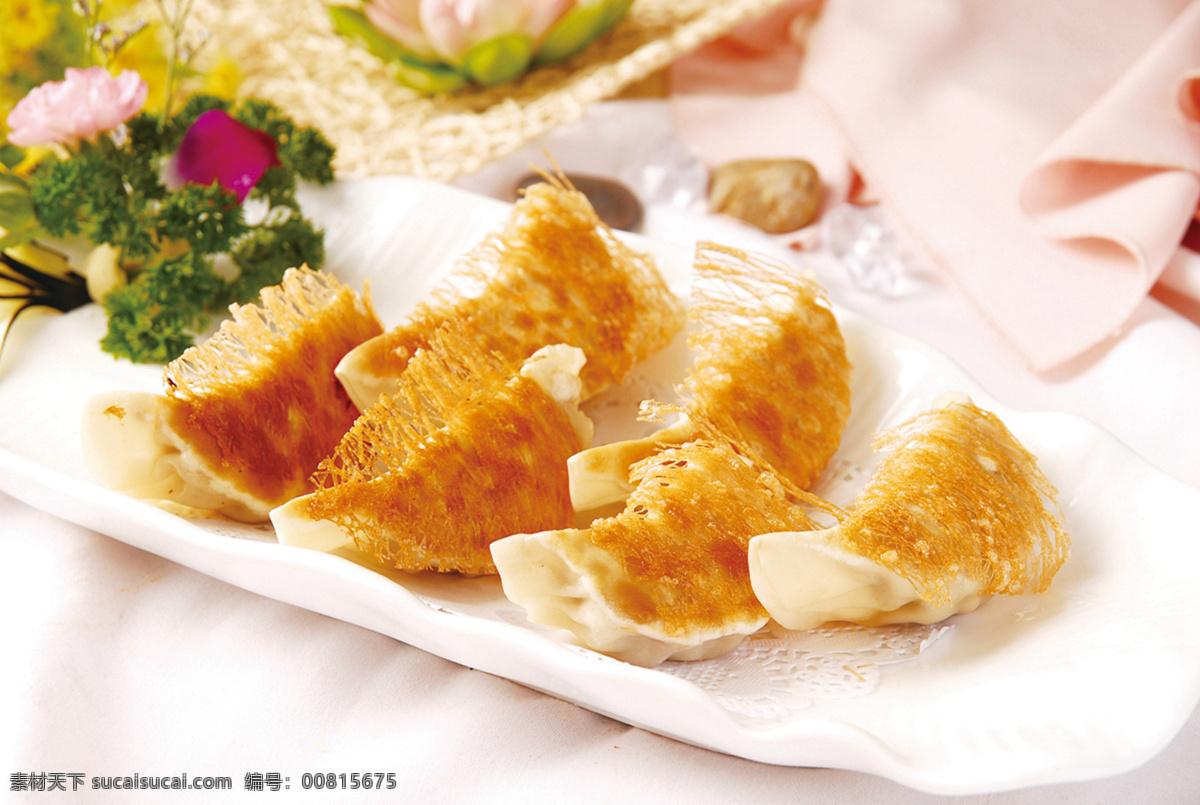 自制煎饺 美食 传统美食 餐饮美食 高清菜谱用图