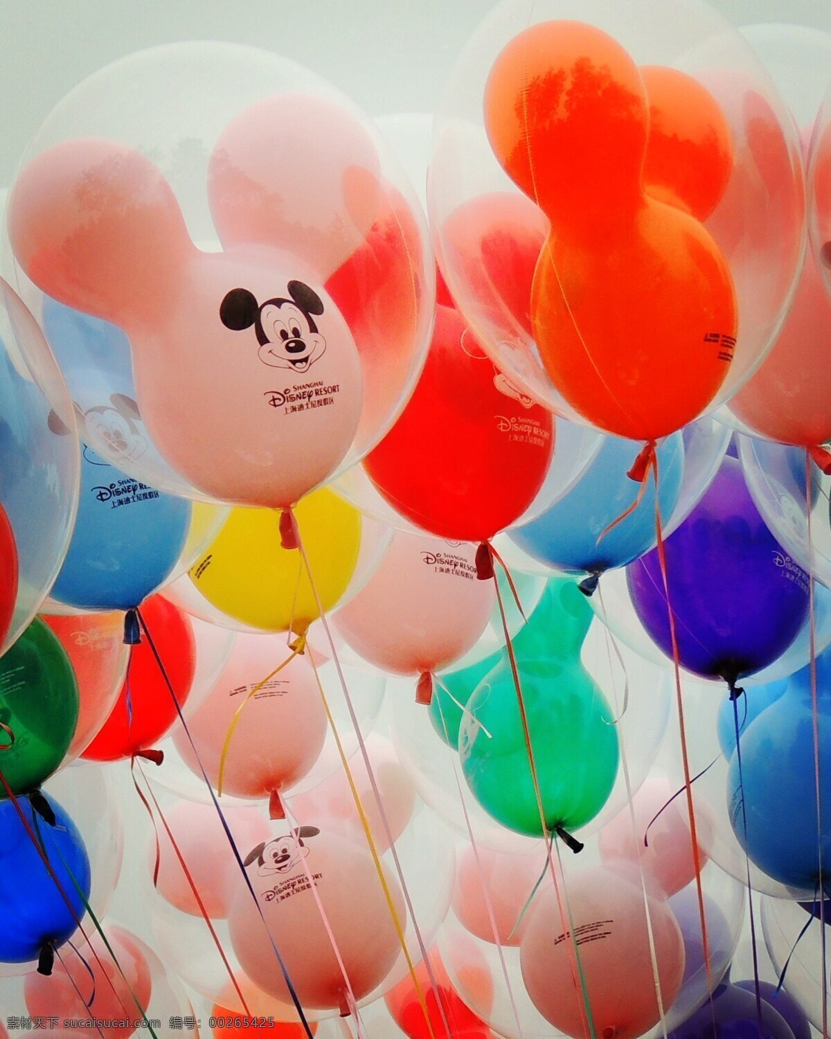 上海迪士尼 迪士尼乐园 世界级乐园 disney 上海 旅游摄影 游乐项目 气球 彩色气球 米奇 雕像 卡通人物 城堡 迪士尼人物 巡游 国内旅游 旅游 旅行