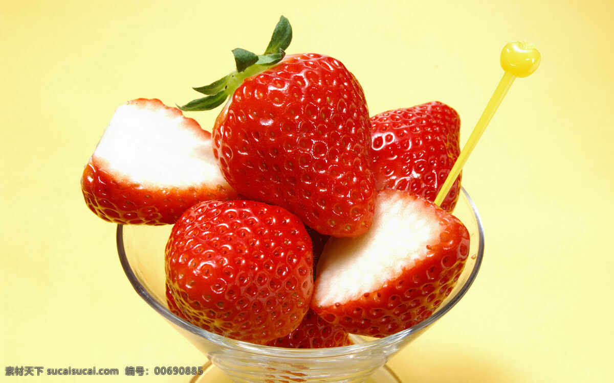剖开 草莓 用来 制作 冰淇淋 分开草莓 奶酪草莓 黄色