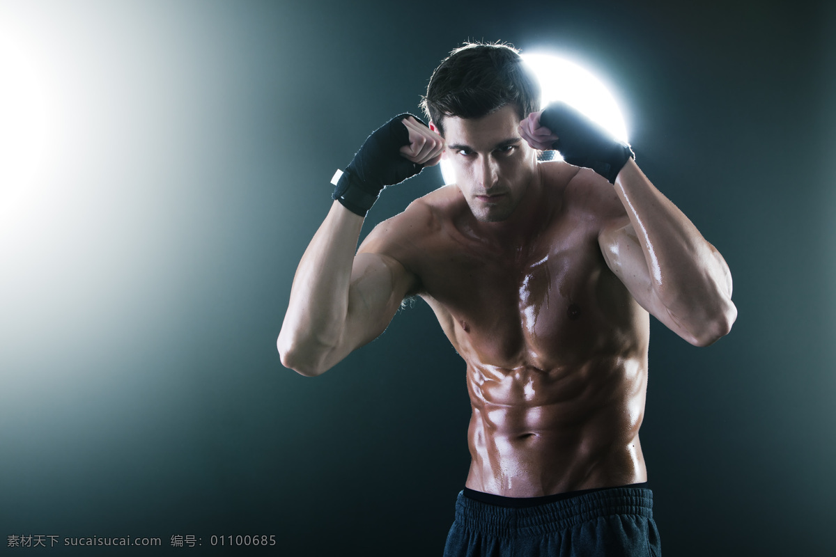 灯光 下 打拳 男人 肌肉 跆拳道 健身 运动 体育运动 生活百科