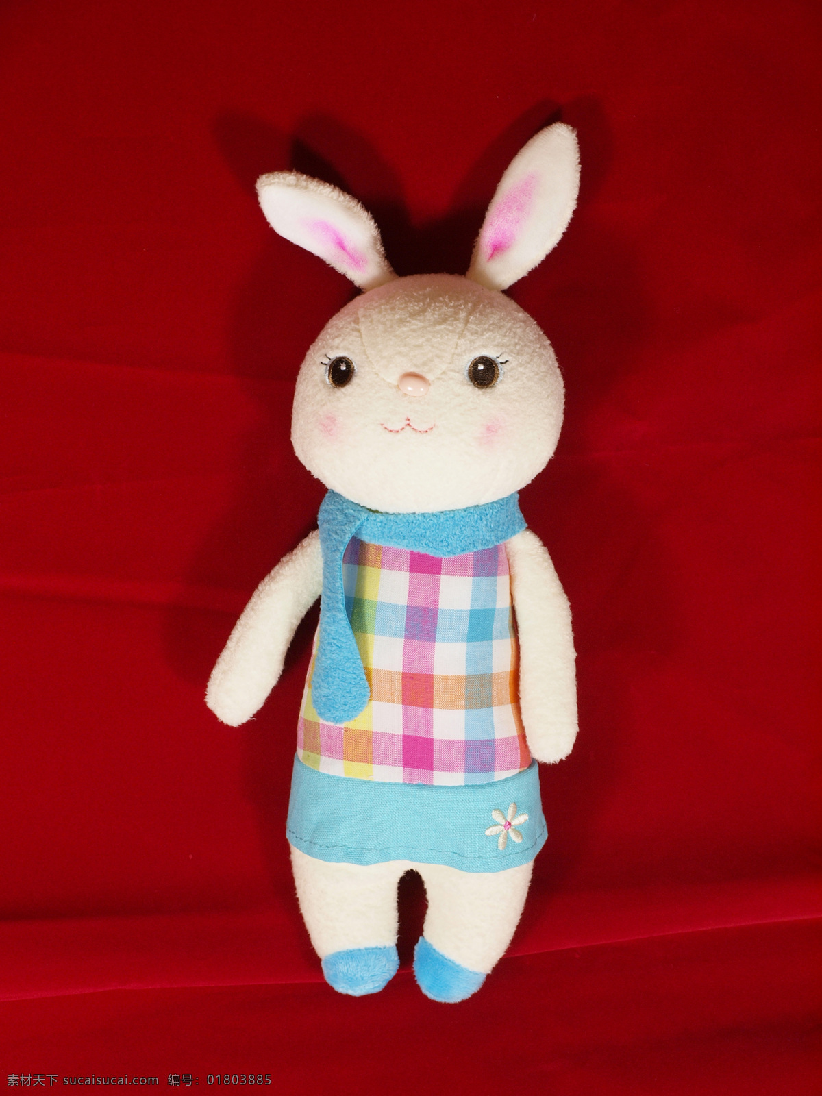 布偶 布娃娃 动物 可爱 生活百科 生活素材 兔子 玩具 兔 玩具兔 小动物 玩偶 psd源文件