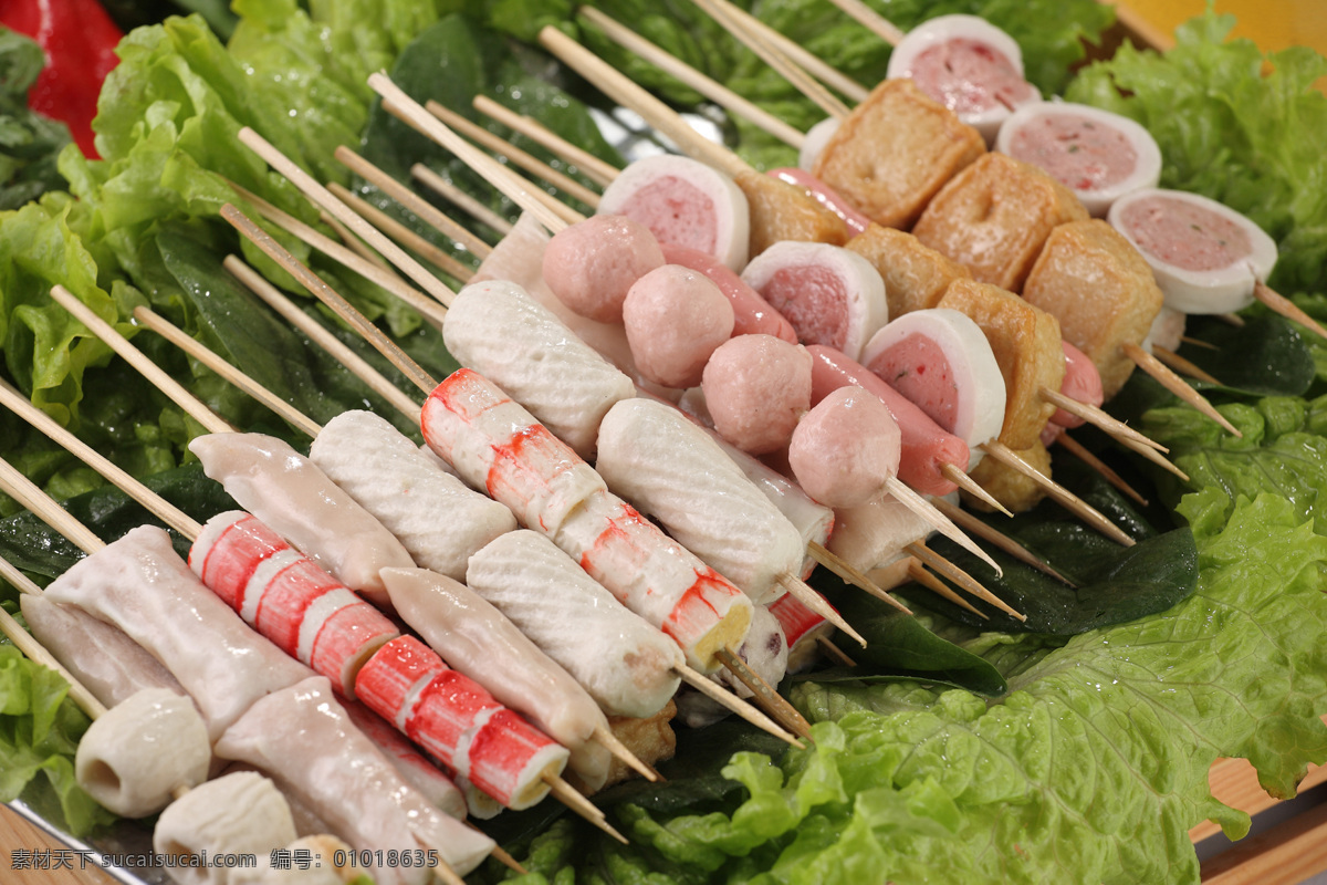 各种丸子拼盘 鱼丸 丸类 火锅 香肠 羊肉片 食物原料 传统美食 餐饮美食