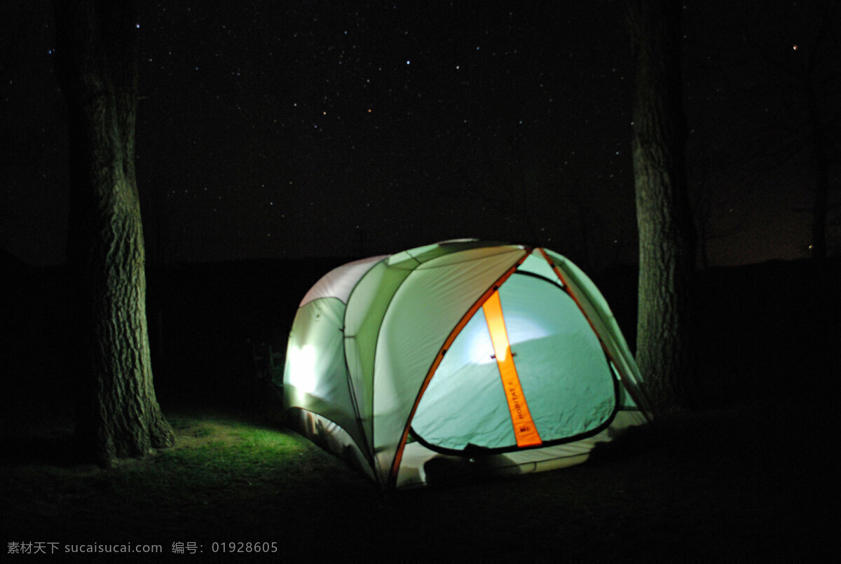 帐篷生活 帐篷 睡袋 露营 野营 户外 户外用品 夜 旅游摄影 人文景观