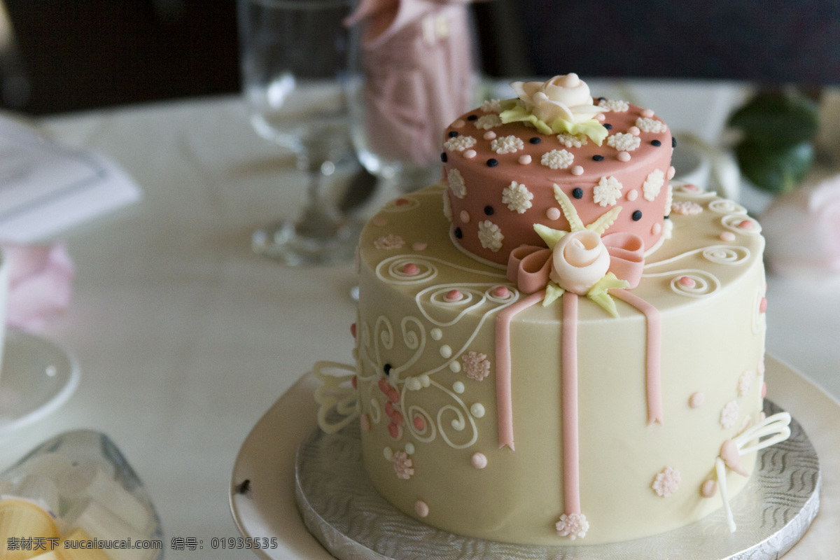 生日蛋糕 蛋糕 婚礼蛋糕 礼品蛋糕 点心 精致 奶油蛋糕 创意蛋糕 造型蛋糕 美味蛋糕 巧克力蛋糕 美味 精致蛋糕 甜点 高档蛋糕 西餐美食 餐饮美食