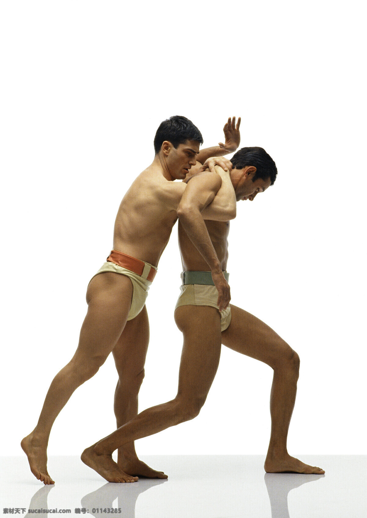 正在 摔跤 外国 男性 运动员 古代奥运会 奥林匹克 体育运动 体育项目 外国男性 搏击 力量 肌肉男 摄影图 高清图片 生活百科