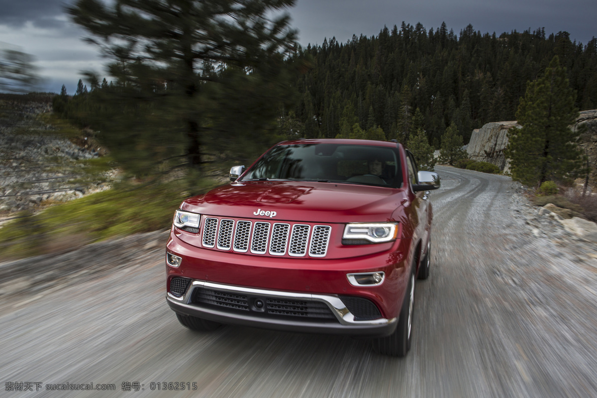 suv 风景 公路 豪车 吉普 交通工具 景色 林荫大道 2014jeepgrandcherokeesummit 越野车 大切诺基 豪华车 世界名车 驰骋 森林 山地 旅行 汽车 现代科技 节日素材