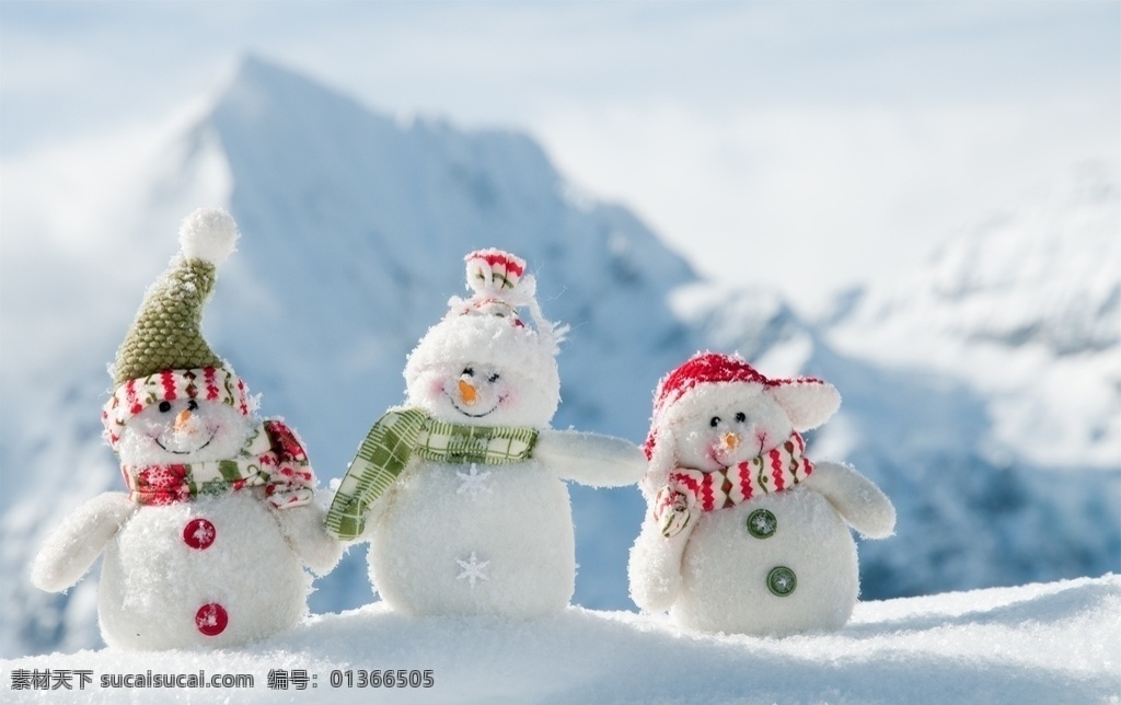 雪人图片 小雪人 堆雪人 圣诞快乐 下雪 冬天 围巾 帽子 手套 戴帽子雪人 圣诞老人 可爱 立冬 爱心 幸运 雪地 下雪了 小朋友 童年 欢乐 圣诞 圣诞元素 圣诞素材 雪人 圣诞节 文化艺术