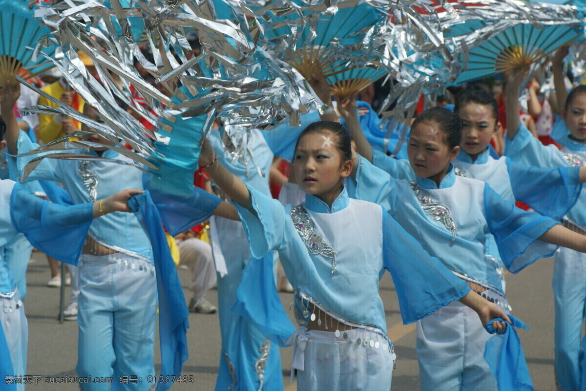 秧歌 舞蹈图片 表演 街舞 节日庆祝 文化艺术 演员 秧歌舞蹈 扇舞 秧歌舞 少年秧歌 psd源文件