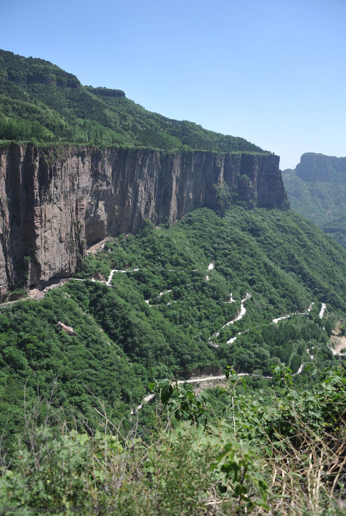 太行山 太行山风光 群峰 悬崖 峭壁 绿树 远山 蓝天 九宫山风光 景区 回龙 山 绿色 峡谷 山水风景 自然景观 国内旅游 旅游摄影