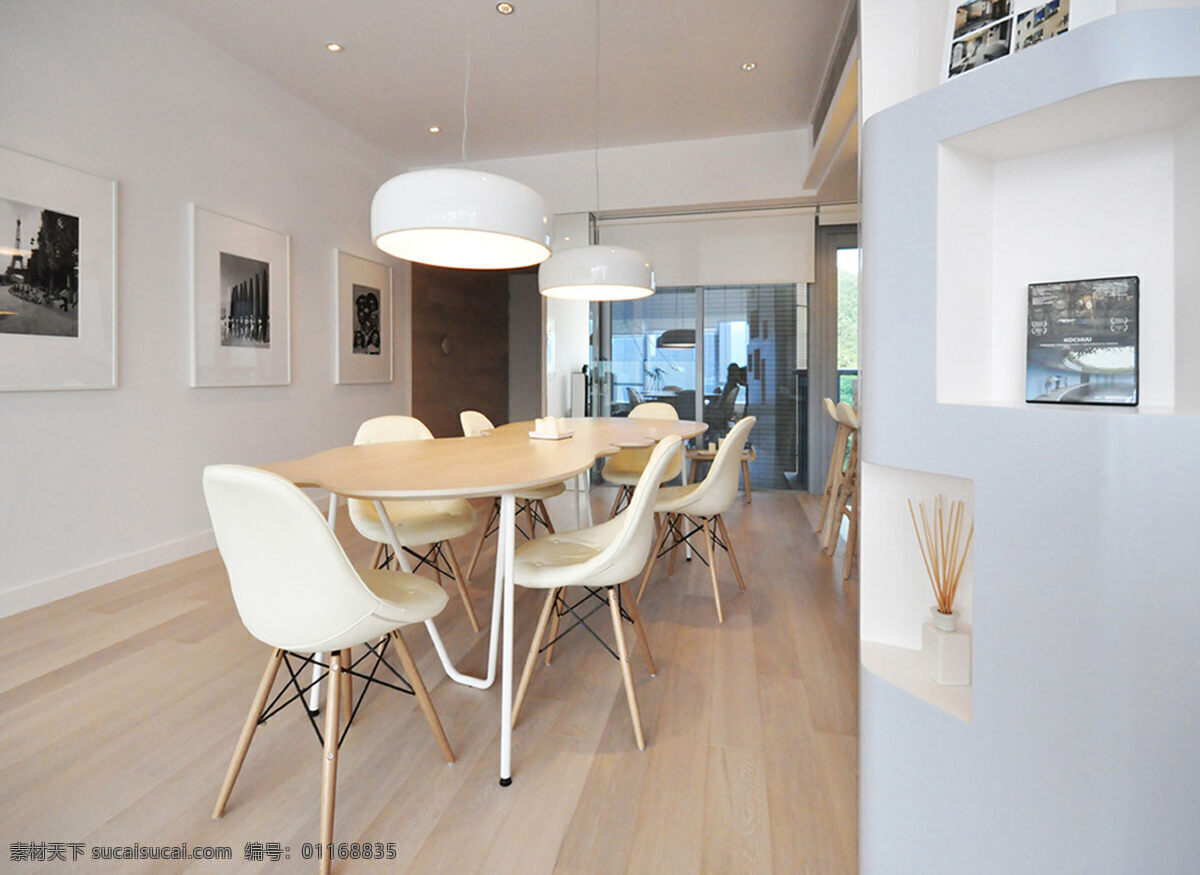 现代 时尚 客厅 白色 饼 状 吊灯 室内装修 效果图 客厅装修 木地板 白色吊灯 浅色背景墙