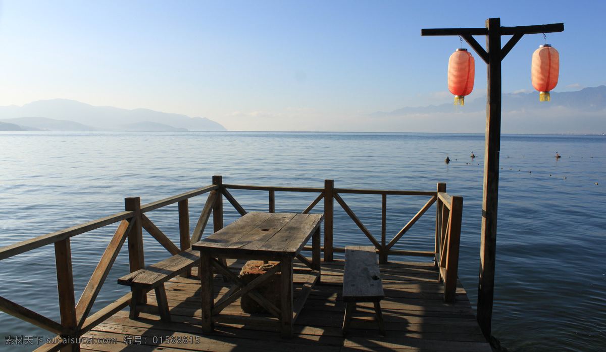 风情码头 洱海 风情岛 码头 休闲 灯笼 木桌 宁静 海边 蓝天 晨曦 海水 自然风景 自然景观