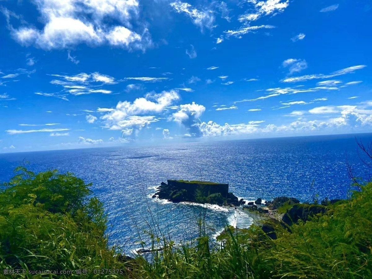 蓝色海岸 海边 蓝天 白云 美景 绿色 海天一色 海岛 自然 天空 图片专区 自然景观 自然风景