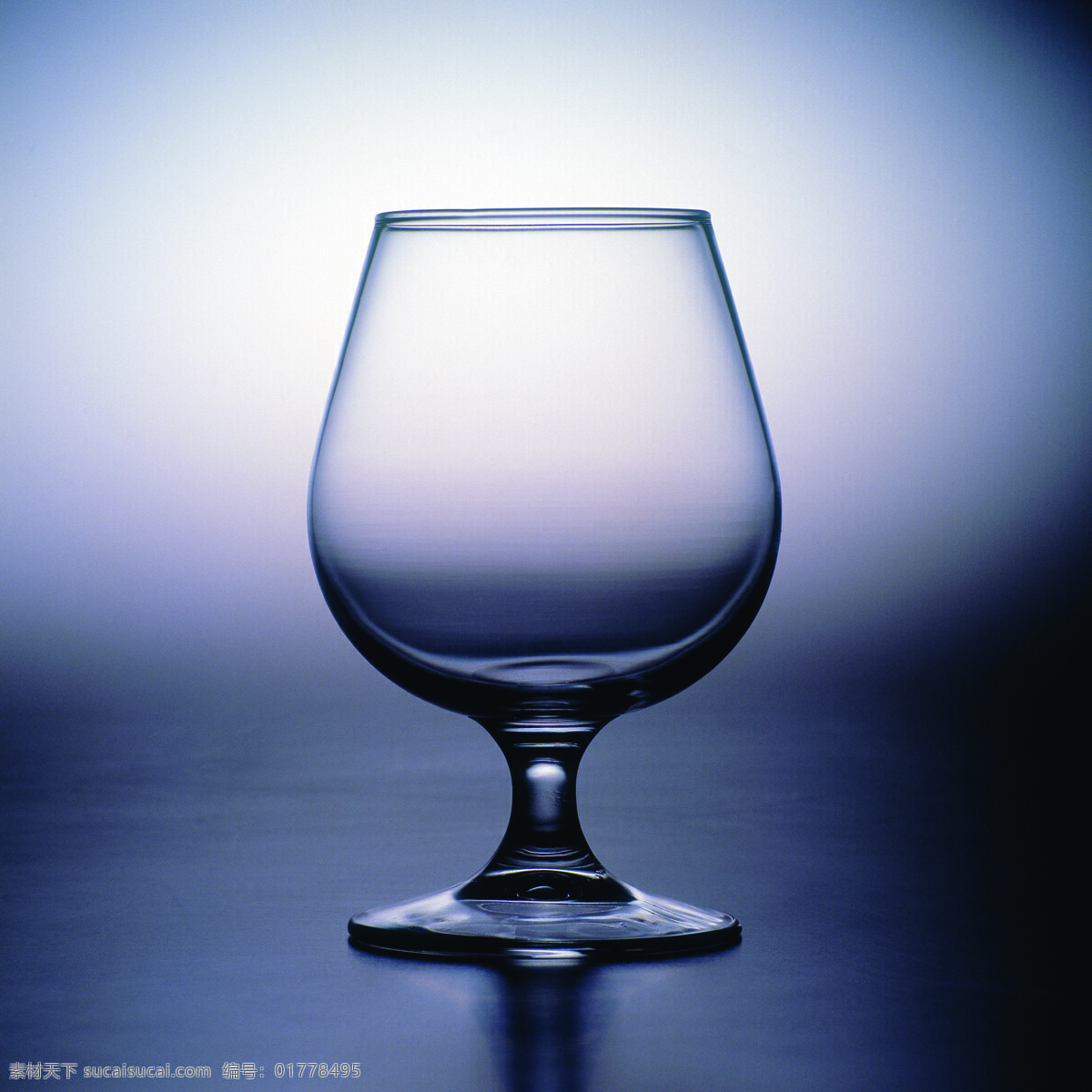全球 首席 大百科 杯子 玻璃 玻璃杯 风格 瓶子 透明 质感 风景 生活 旅游餐饮