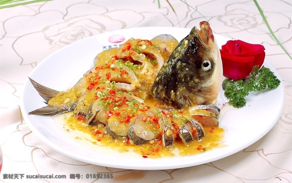 热 酱 椒 蒸 花 鲢 热酱椒蒸花鲢 美食 传统美食 餐饮美食 高清菜谱用图