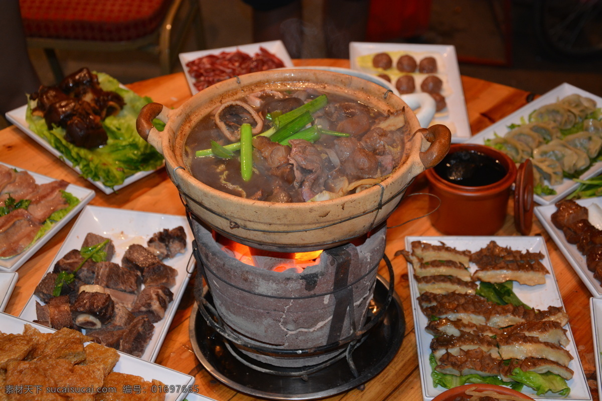 牛杂火锅 牛杂 火锅 传统炭炉 高清美食 牛什火锅 炭炉火锅 牛肉火锅 火锅食材 餐饮美食 传统美食