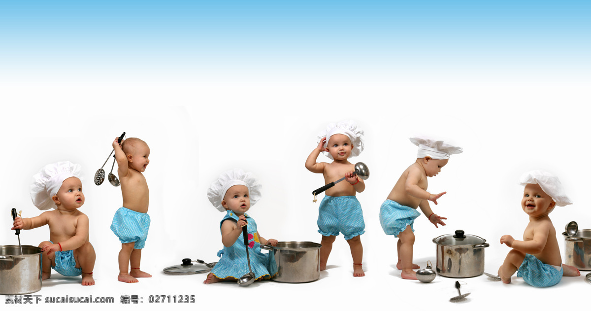 下厨 可爱 儿童 外国儿童 儿童厨师 孩子 男孩 宝宝 微笑 笑容 锅 勺子 人物摄影 高清图片 儿童图片 人物图片