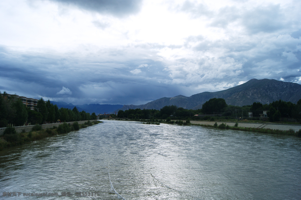 拉萨河 拉萨 阴天 河 长河 山水风景 自然景观 白色