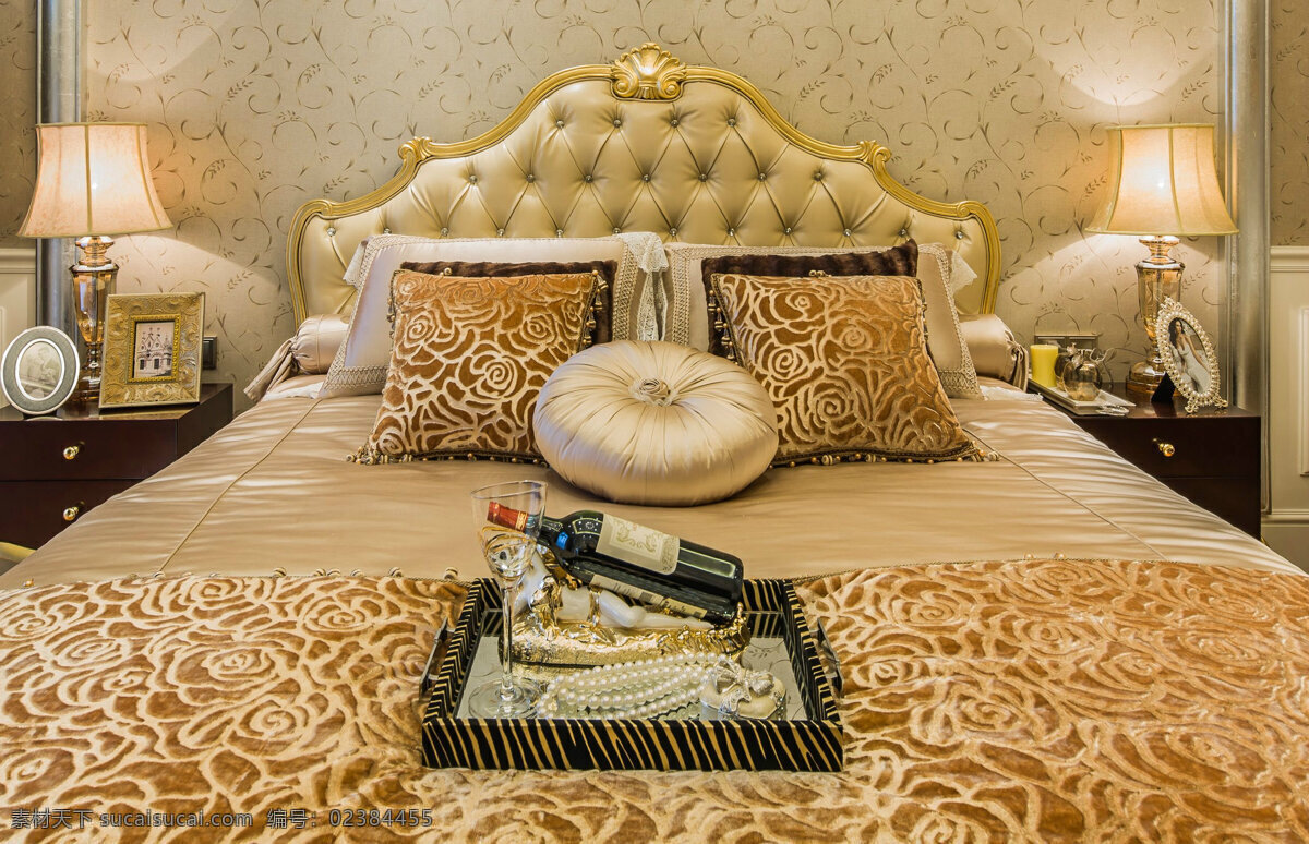 欧式 温馨 卧室 装修 效果图 黄色灯光 床头柜 台灯 床铺 黄色壁纸