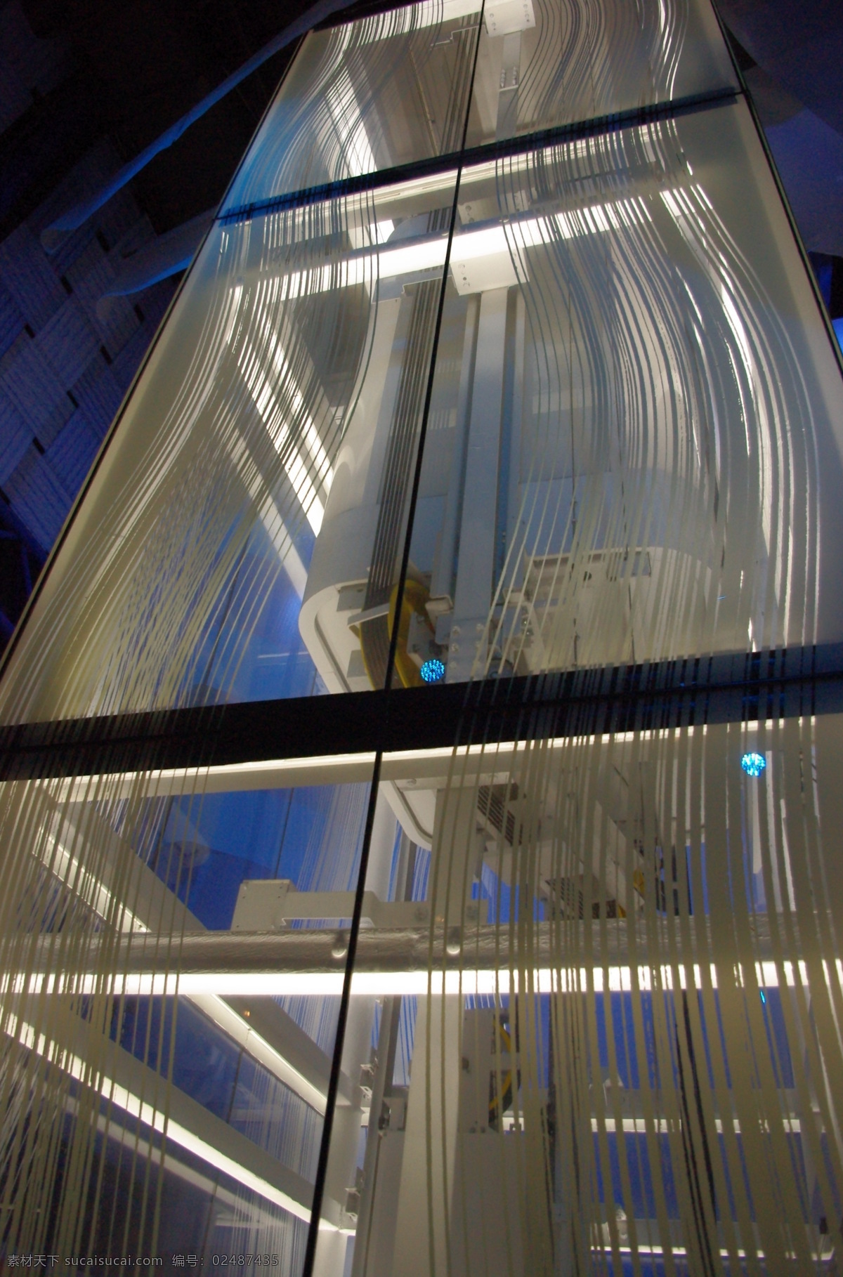 灯光设计 电梯 国内旅游 旅行 旅游摄影 世博会 艺术摄影 水晶电梯 电梯设计 装置艺术 世博展览 玻璃电梯 家居装饰素材 展示设计