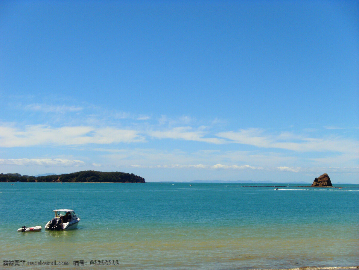 白云 大海 国外旅游 海岛 海水 蓝天 旅游摄影 新西兰 布丁 岛 风景图片 风景 远山 布丁岛 汽艇 游艇 风光 生活 旅游餐饮
