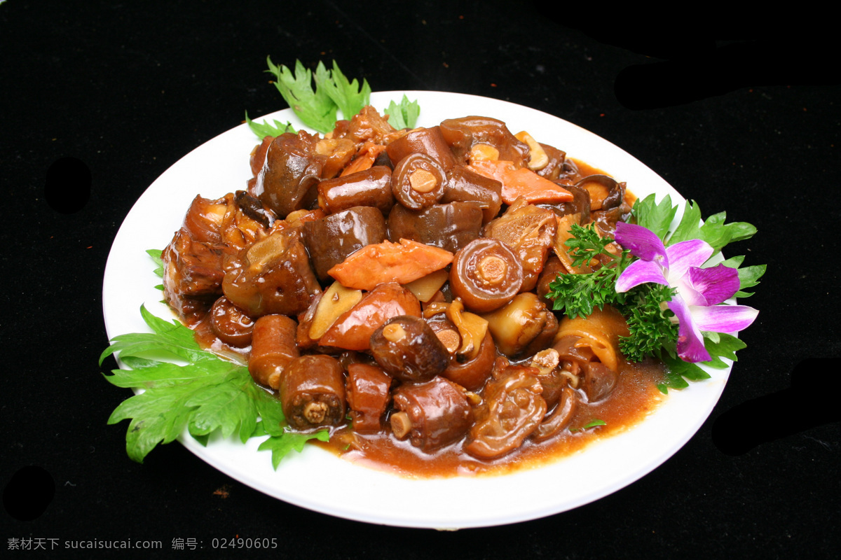 红烧驴尾 红烧 驴尾 中华美食 美味 熟菜 鲜花 装饰 盘子 餐饮美食 传统美食 摄影图库