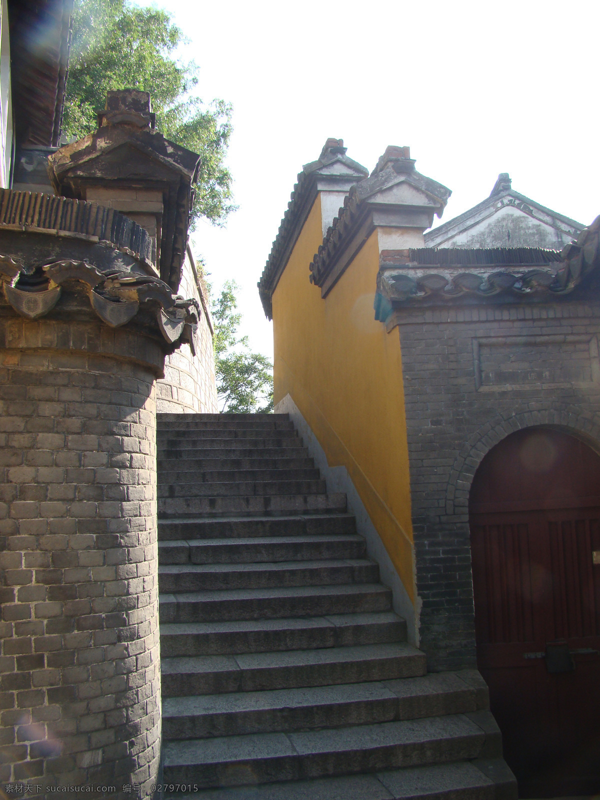 古道石梯 黄墙 石壁 江南 江苏 镇江 金山寺 建筑摄影 建筑园林