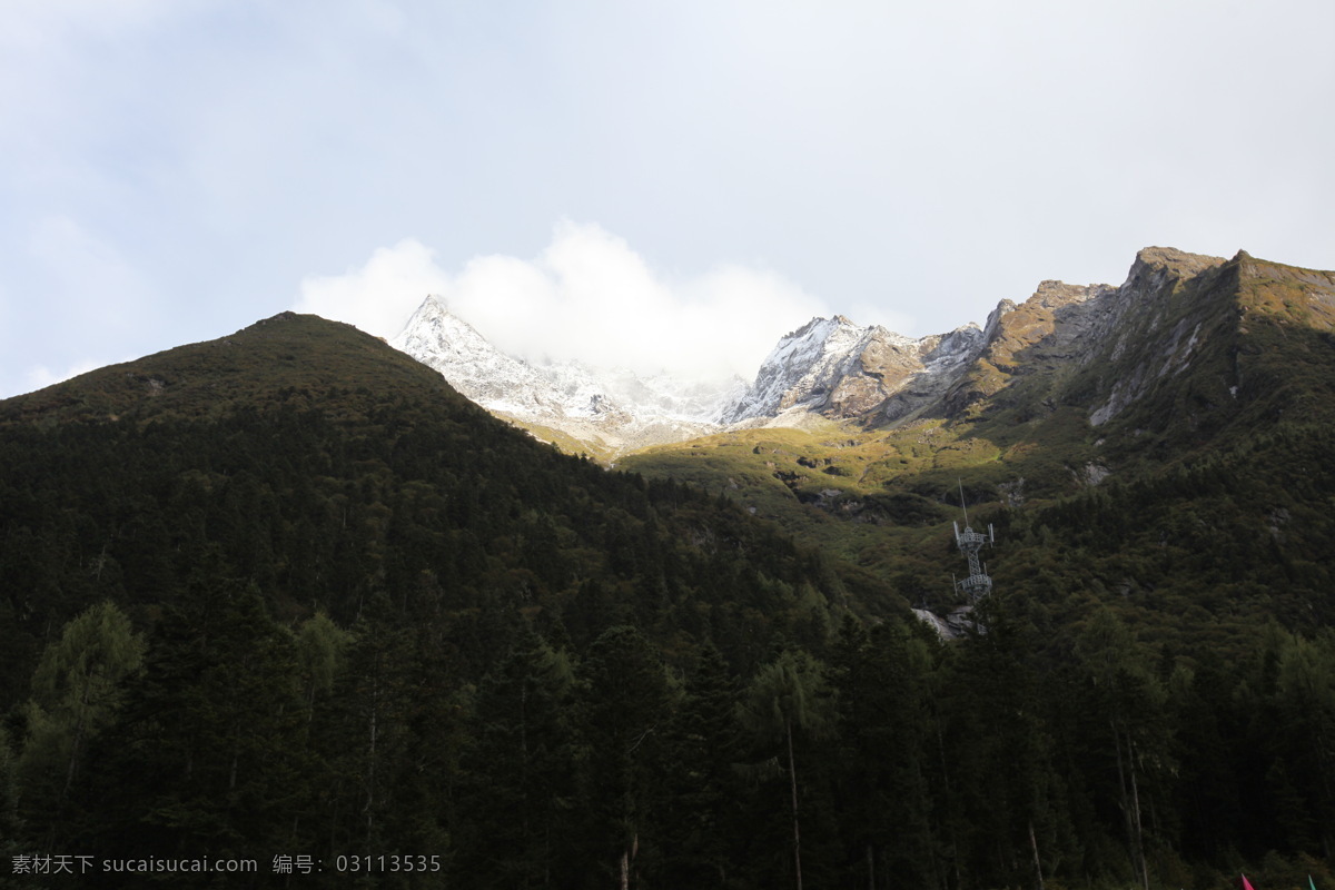 高山和雪景 白雪 背景 大自然 冬天 风景 环保 蓝天白云 美景 美丽 山 雪山素材下载 雪山模板下载 雪山 阳光 山峰 山水风景 山水画 仙境 生活 旅游餐饮