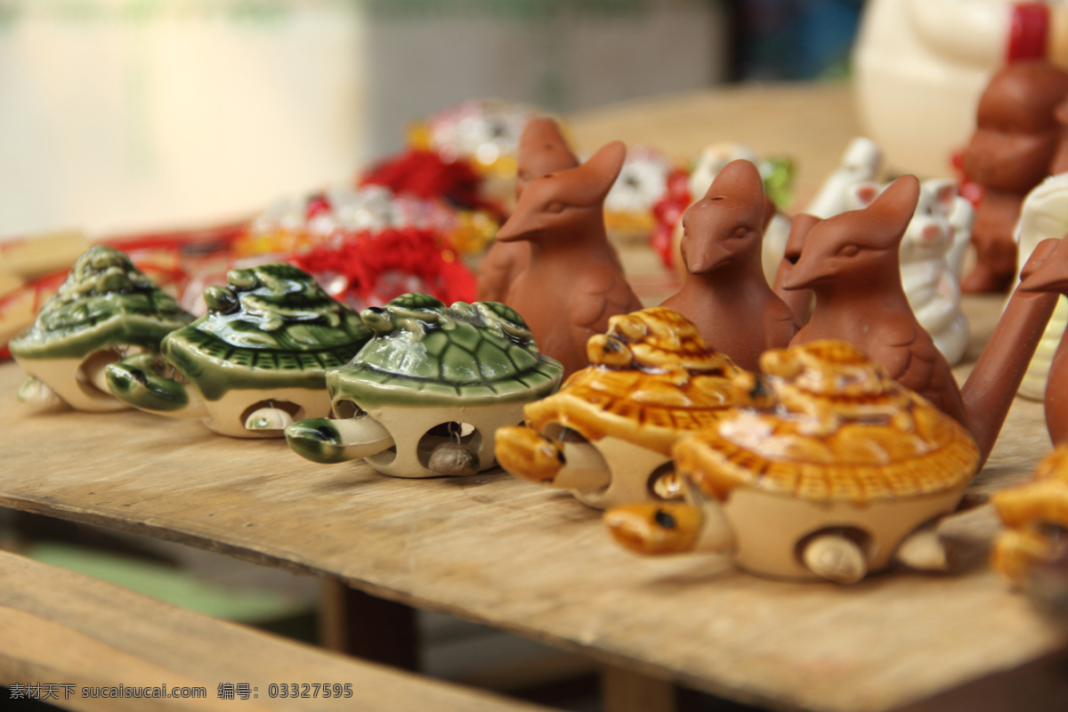 小摊上的小龟 武汉 长江大桥 植物 花 文化 传统文化 文化艺术