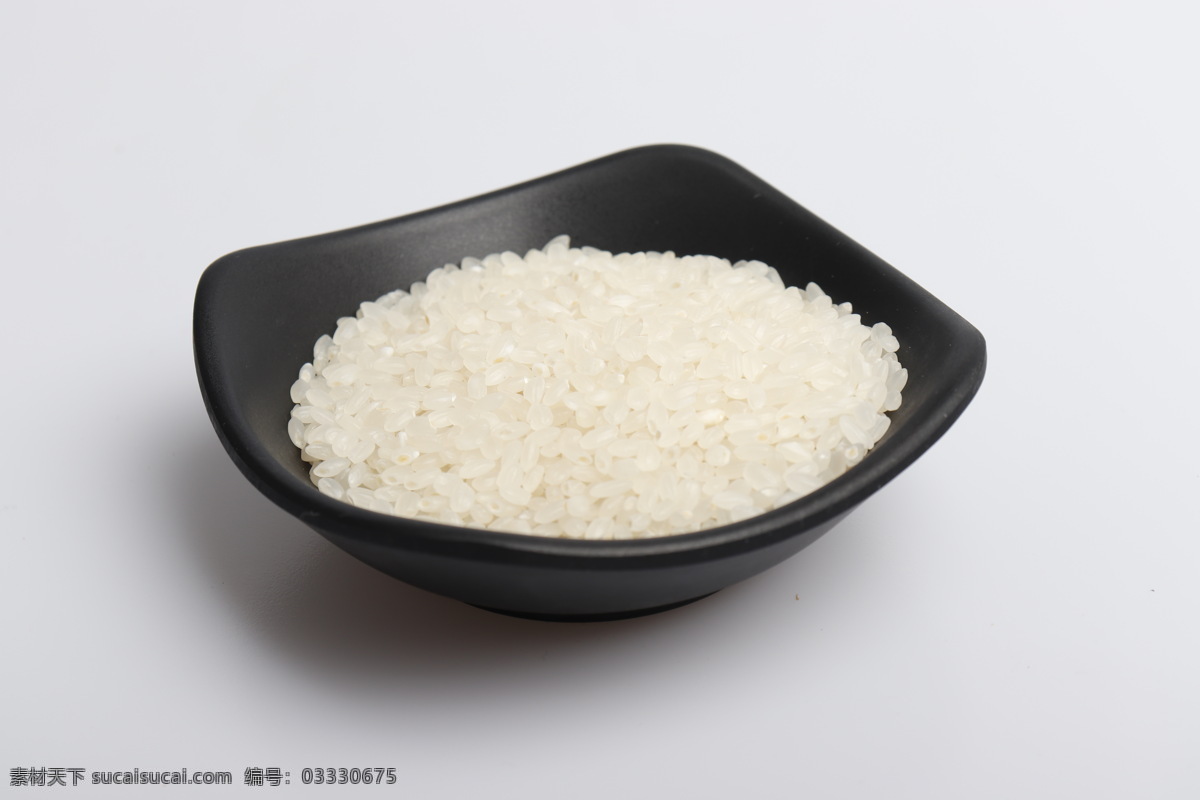 新鲜 碟 装 大米 杂粮 晶莹 透亮 美味 杂粮食物 粮食 实物图 摄影图