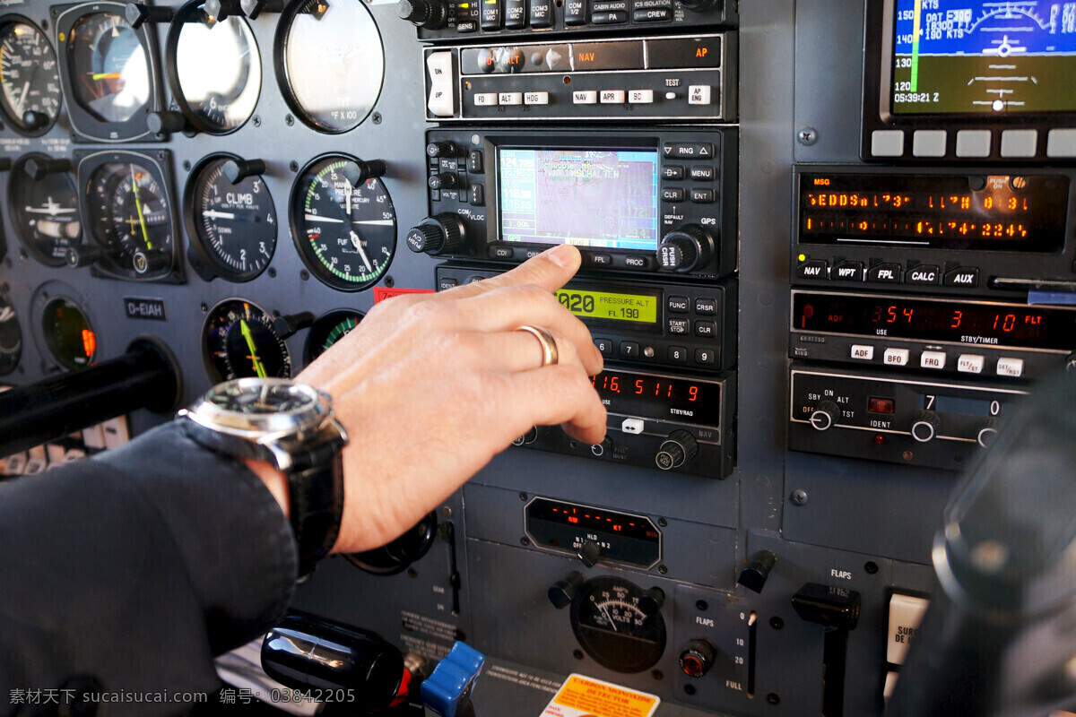 飞机 驾驶 飞机驾驶室 机长室 飞行员 飞机驾驶员 飞机图片 现代科技