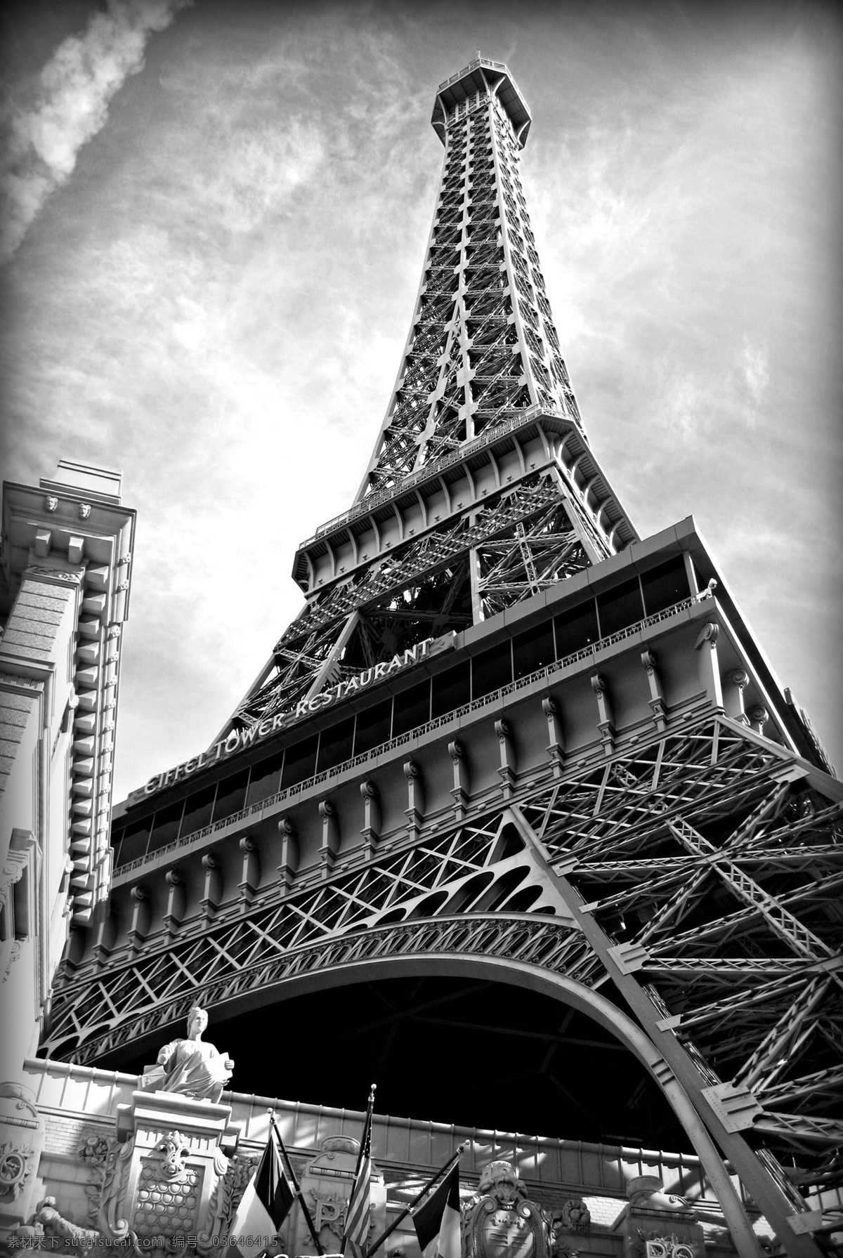 埃菲尔铁塔 背景 墙 黑白 摄影图 风景 建筑 法国 欧洲 背景墙 背景图片 装饰画 免费素材下载