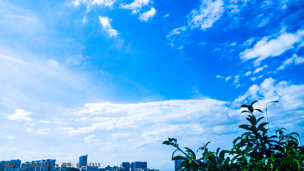 蓝天白云 夏日 天空 蓝天 云 云朵 风景 背景素材 祥云 绿树 绿叶 阳光 自然景观 自然风景