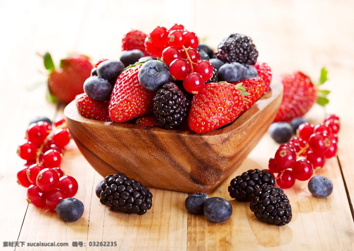 草莓蓝莓水果 美味 草莓 蓝莓 混合 水果 高清 桑葚 篮子 混合水果