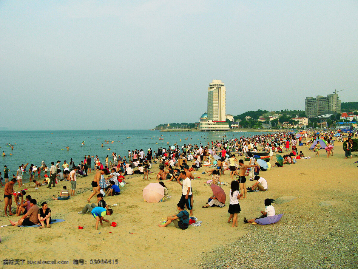 大海 蓝天 人群 沙滩 摄影图库 游泳 自然风景 自然景观 喧闹 海滩 喧闹的海滩 烟台 海滨浴场 psd源文件