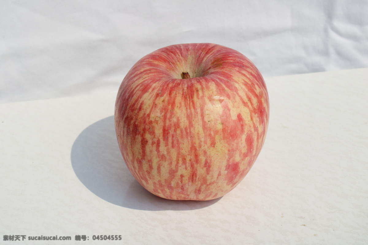 静物 拍摄 水果 苹果 白底 水果图 红苹果 水果素材 苹果素材 苹果特写 白色背景 苹果图片 苹果棚拍 苹果高清图 水果高清图 苹果图片下载 苹果设计素材 水果设计素材 生物世界