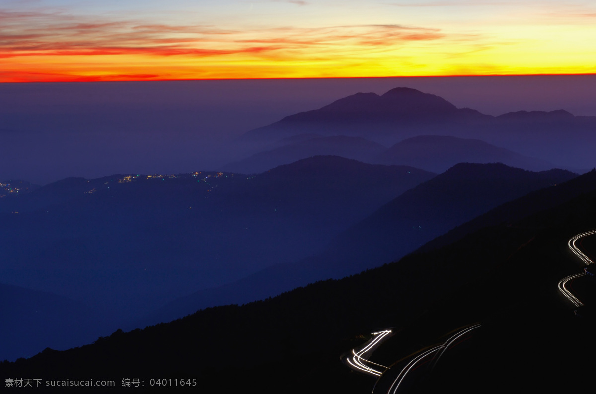 天空 白云 地平线 悠闲 休闲 健康 环保 山峰 云雾 自然景观 自然风景