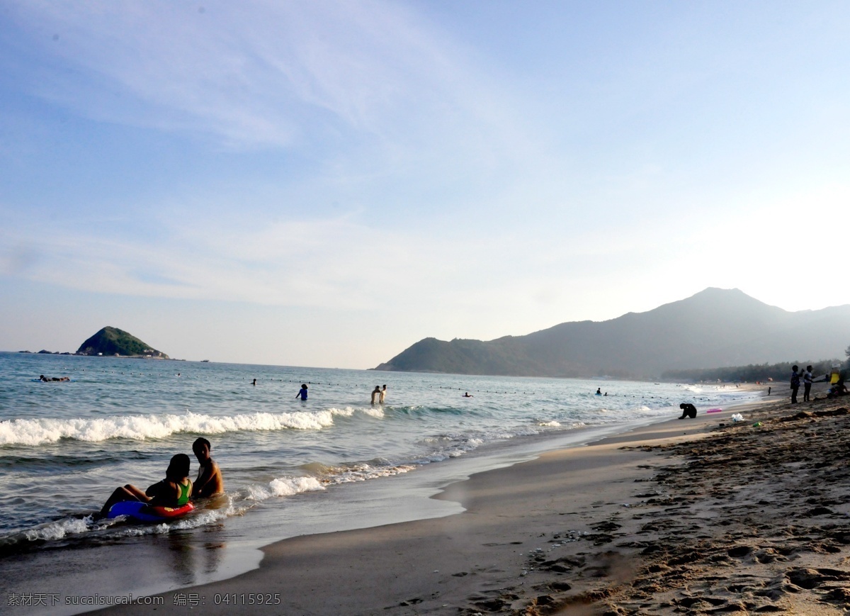 大海 国内旅游 海边 海水 海滩 黄昏 救生圈 旅游摄影 深圳 金沙 湾 天空 金沙湾 人物 小船 游泳 阳光 天空海阔 南澳 psd源文件